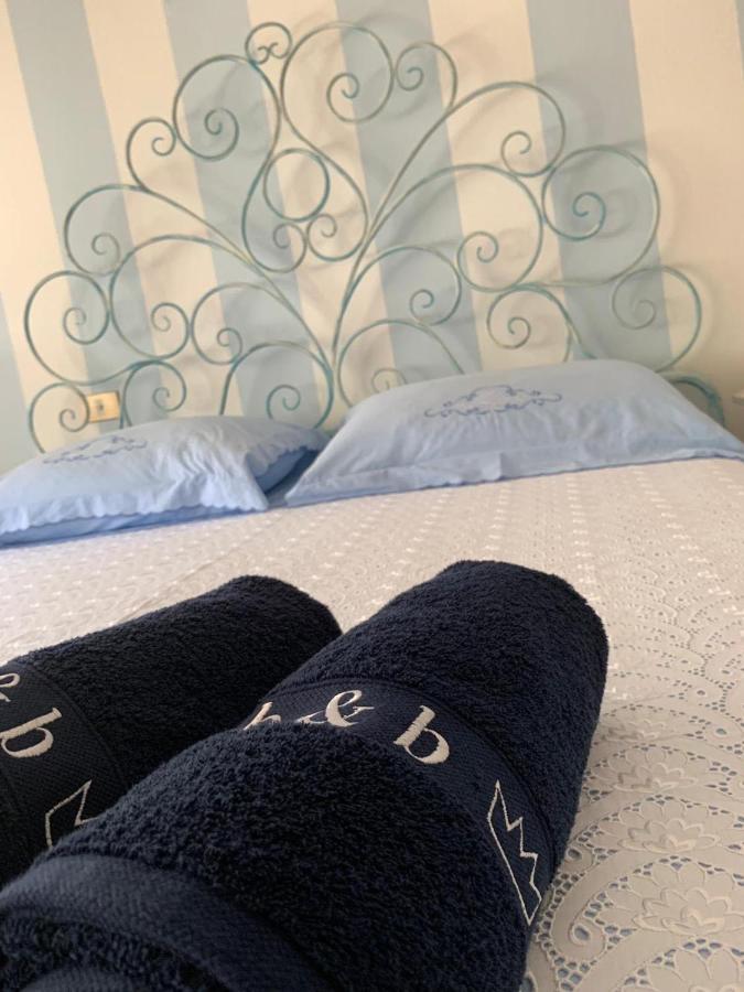B&B La Regina 卡尔博尼亚 外观 照片